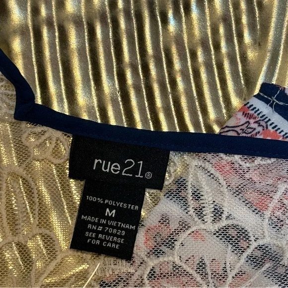 Women's Off Shoulder Navy and Cream Patterned Top - Picture 4 of 6